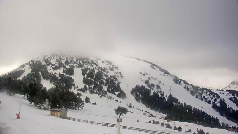 Webcam Ax 3 Domaines: Saquet 2000m