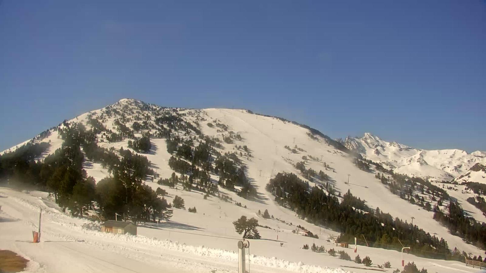Webcam Ax 3 Domaines: Saquet 2000m