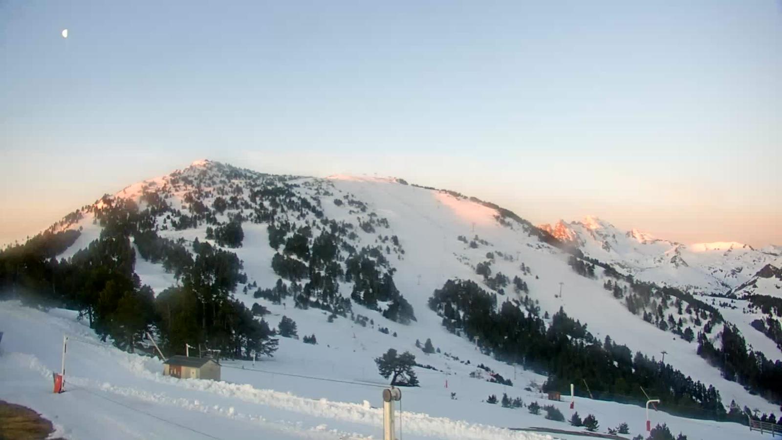 Webcam Ax 3 Domaines: Saquet 2000m