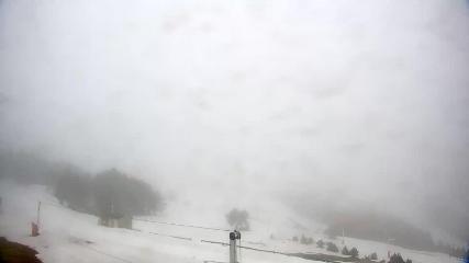 Ax 3 Domaines: Saquet 2000m (ax-ski.com)