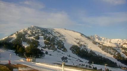 Ax 3 Domaines: Saquet 2000m (ax-ski.com)