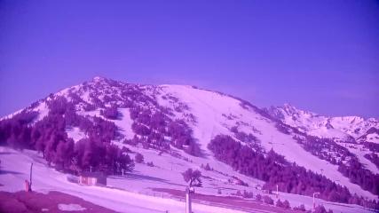 Ax 3 Domaines: Saquet 2000m (ax-ski.com)