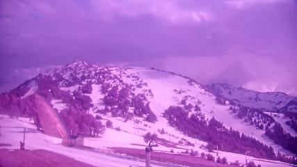 Ax 3 Domaines: Saquet 2000m (ax-ski.com)