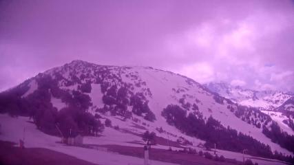 Ax 3 Domaines: Saquet 2000m (ax-ski.com)