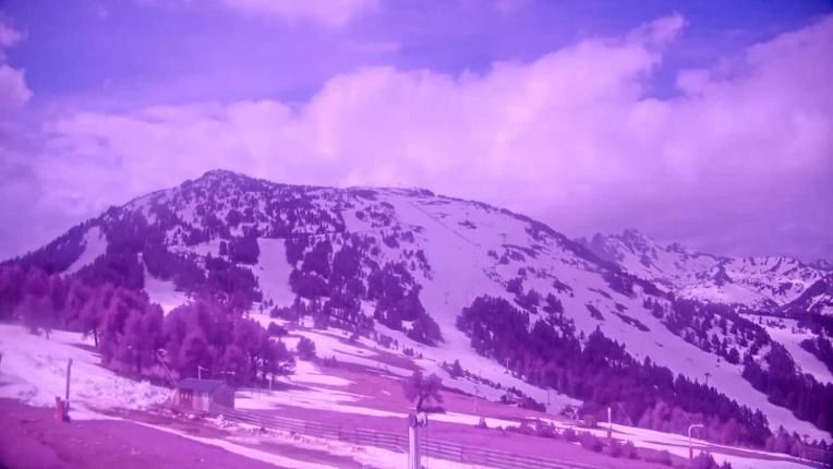 Webcam Ax 3 Domaines: Saquet 2000m