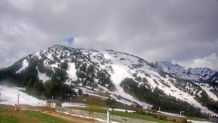Ax 3 Domaines: Saquet 2000m (ax-ski.com)