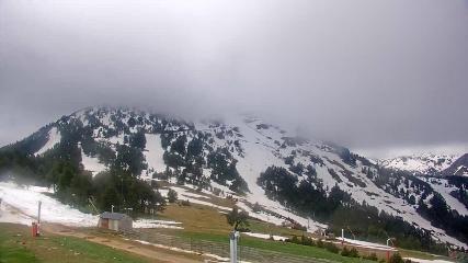 Ax 3 Domaines: Saquet 2000m (ax-ski.com)