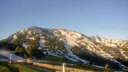 Ax 3 Domaines: Saquet 2000m (ax-ski.com)