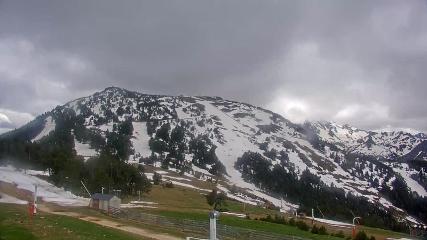 Ax 3 Domaines: Saquet 2000m (ax-ski.com)