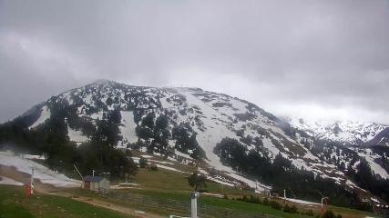 Ax 3 Domaines: Saquet 2000m (ax-ski.com)