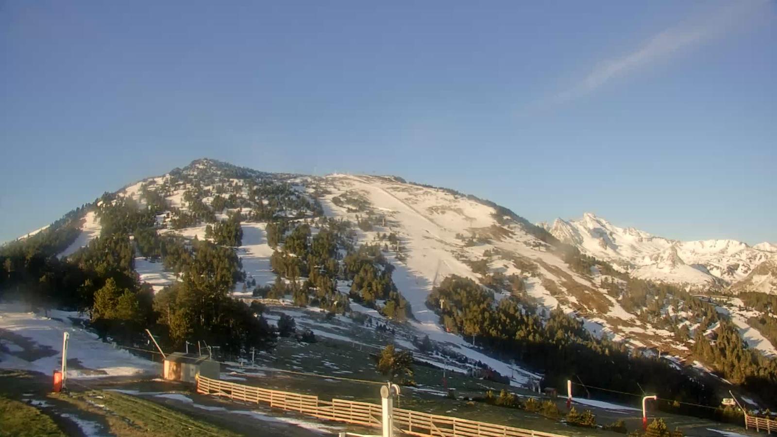 Webcam Ax 3 Domaines: Saquet 2000m