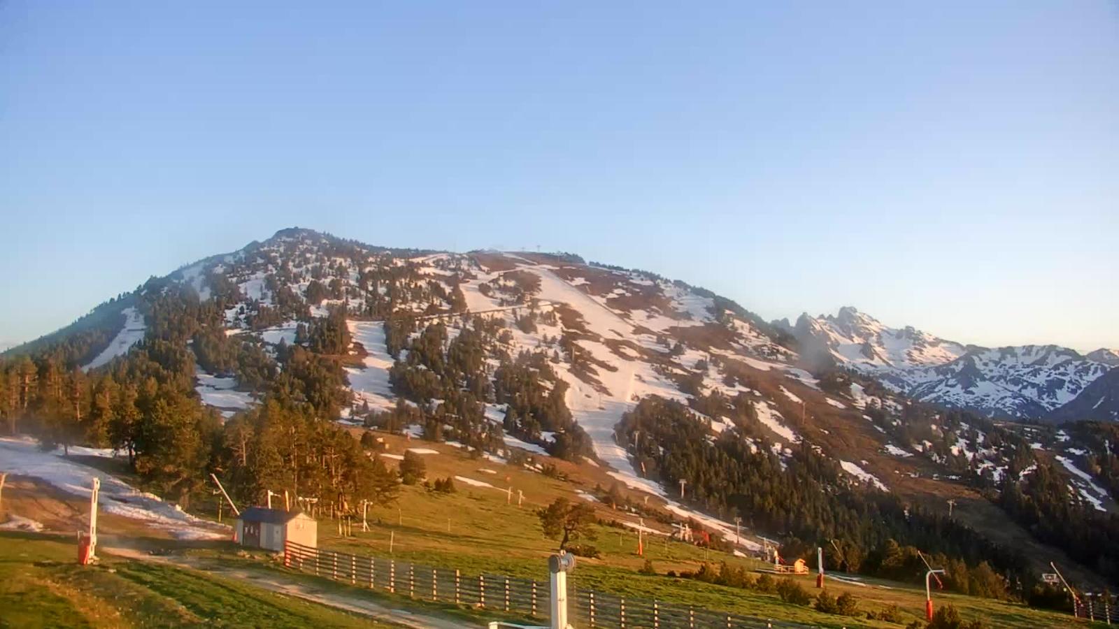 Webcam Ax 3 Domaines: Saquet 2000m