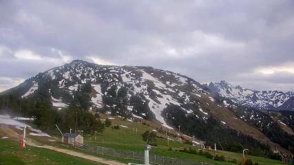 Ax 3 Domaines: Saquet 2000m (ax-ski.com)