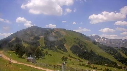 Ax 3 Domaines: Saquet 2000m (ax-ski.com)