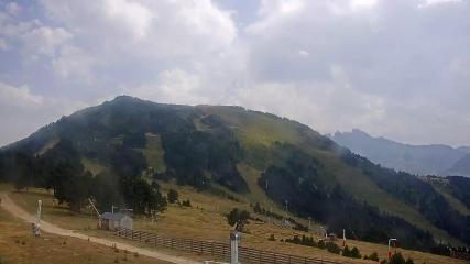 Ax 3 Domaines: Saquet 2000m (ax-ski.com)