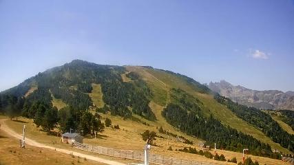 Ax 3 Domaines: Saquet 2000m (ax-ski.com)