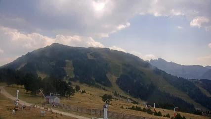 Ax 3 Domaines: Saquet 2000m (ax-ski.com)