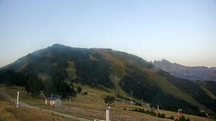 Ax 3 Domaines: Saquet 2000m (ax-ski.com)