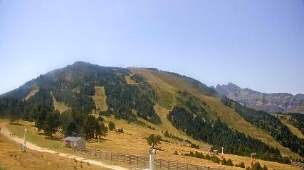 Ax 3 Domaines: Saquet 2000m (ax-ski.com)