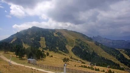 Ax 3 Domaines: Saquet 2000m (ax-ski.com)