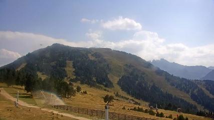 Ax 3 Domaines: Saquet 2000m (ax-ski.com)