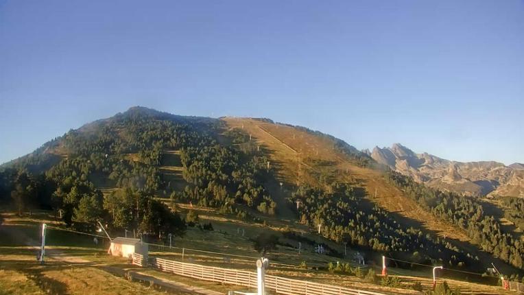 Webcam Ax 3 Domaines: Saquet 2000m