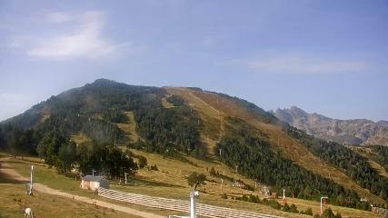 Ax 3 Domaines: Saquet 2000m (ax-ski.com)