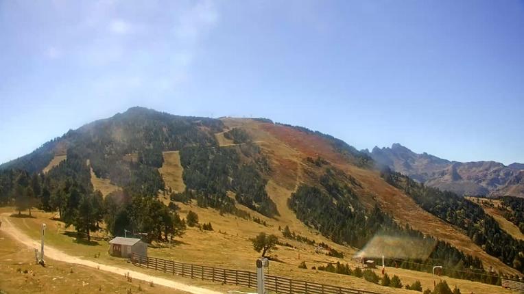 Webcam Ax 3 Domaines: Saquet 2000m