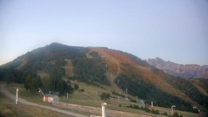 Ax 3 Domaines: Saquet 2000m (ax-ski.com)