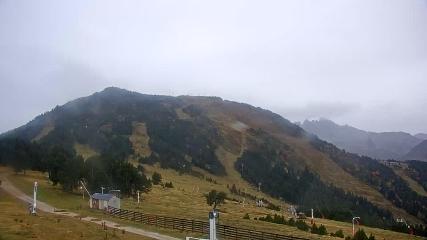 Ax 3 Domaines: Saquet 2000m (ax-ski.com)