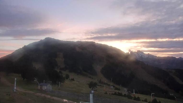 Webcam Ax 3 Domaines: Saquet 2000m