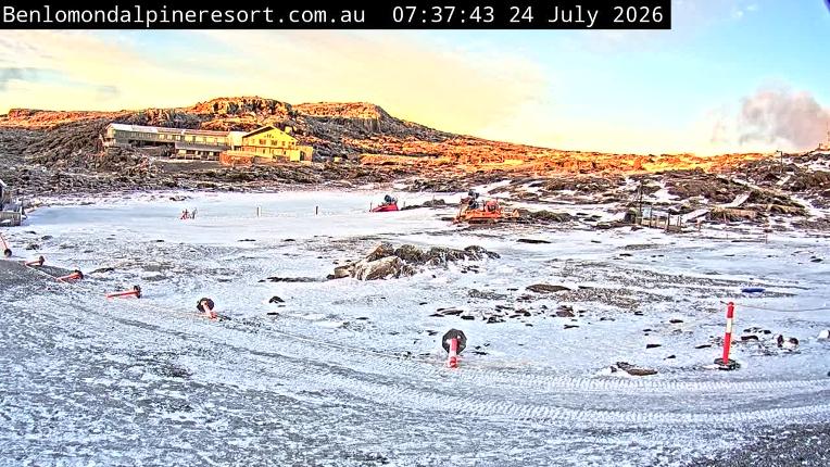 Webcam Ben Lomond:  Toboggan Village Poma
