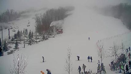 Blue Mountain: Base (bluemountain.ca)