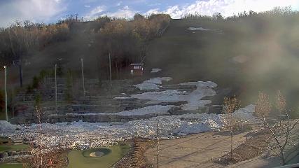 Blue Mountain: Base (bluemountain.ca)