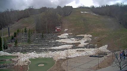 Blue Mountain: Base (bluemountain.ca)