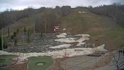 Blue Mountain: Base (bluemountain.ca)