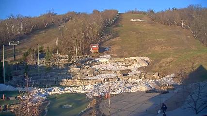 Blue Mountain: Base (bluemountain.ca)