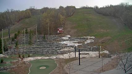 Blue Mountain: Base (bluemountain.ca)