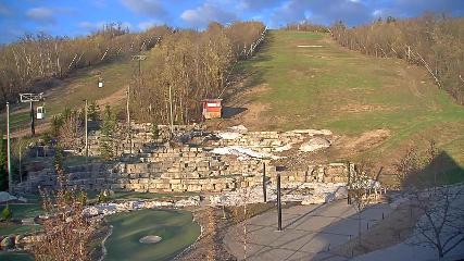 Blue Mountain: Base (bluemountain.ca)