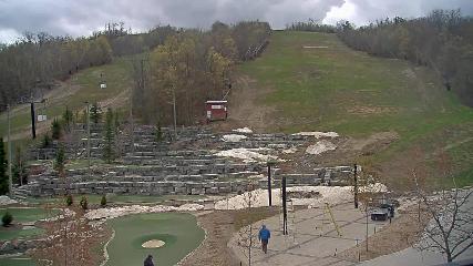 Blue Mountain: Base (bluemountain.ca)