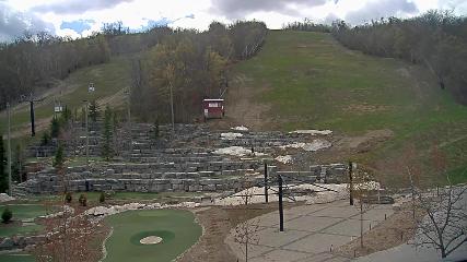 Blue Mountain: Base (bluemountain.ca)