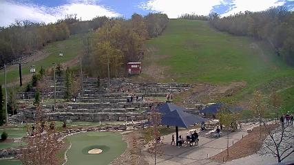 Blue Mountain: Base (bluemountain.ca)