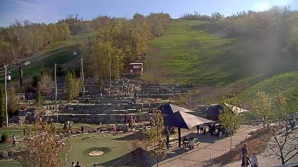 Blue Mountain: Base (bluemountain.ca)