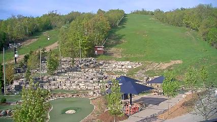 Blue Mountain: Base (bluemountain.ca)