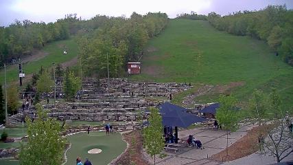 Blue Mountain: Base (bluemountain.ca)