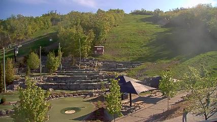 Blue Mountain: Base (bluemountain.ca)