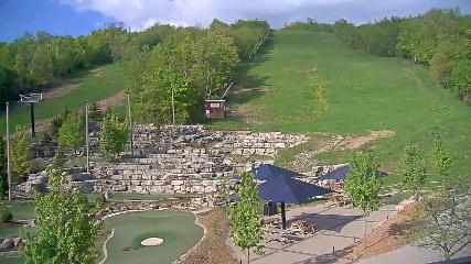Blue Mountain: Base (bluemountain.ca)