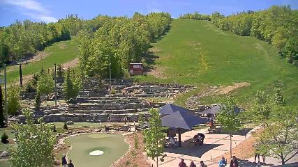 Blue Mountain: Base (bluemountain.ca)