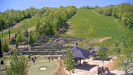 Blue Mountain: Base (bluemountain.ca)