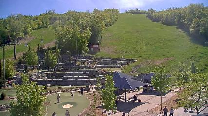 Blue Mountain: Base (bluemountain.ca)